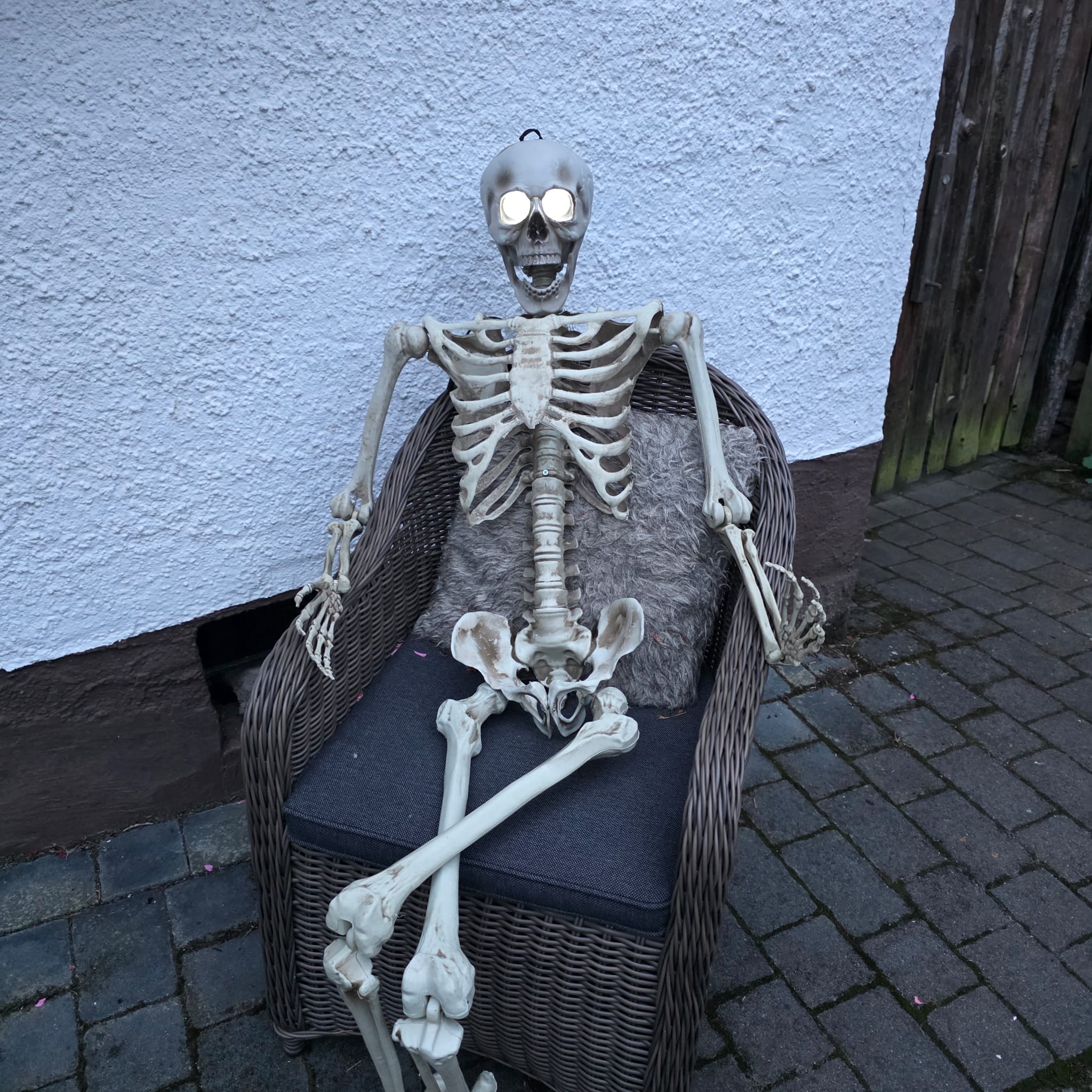 Animatronic Skelett Joe &ndash; Der unheimliche Beobachter