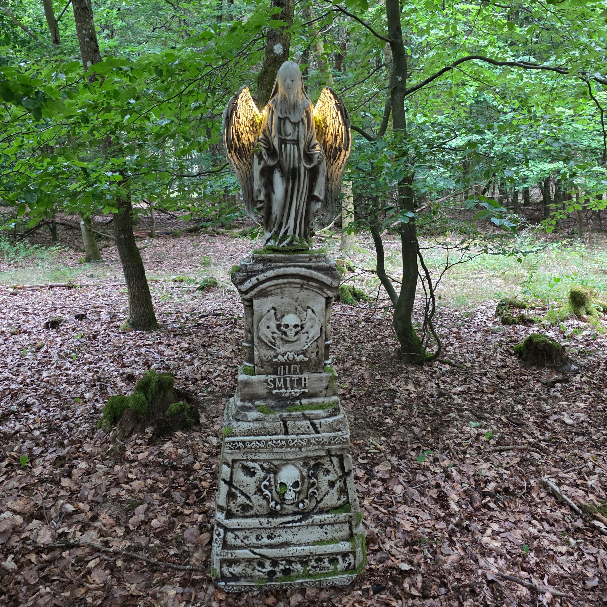 Gigantisches Grabmal mit Engel und Licht &ndash; 172 cm