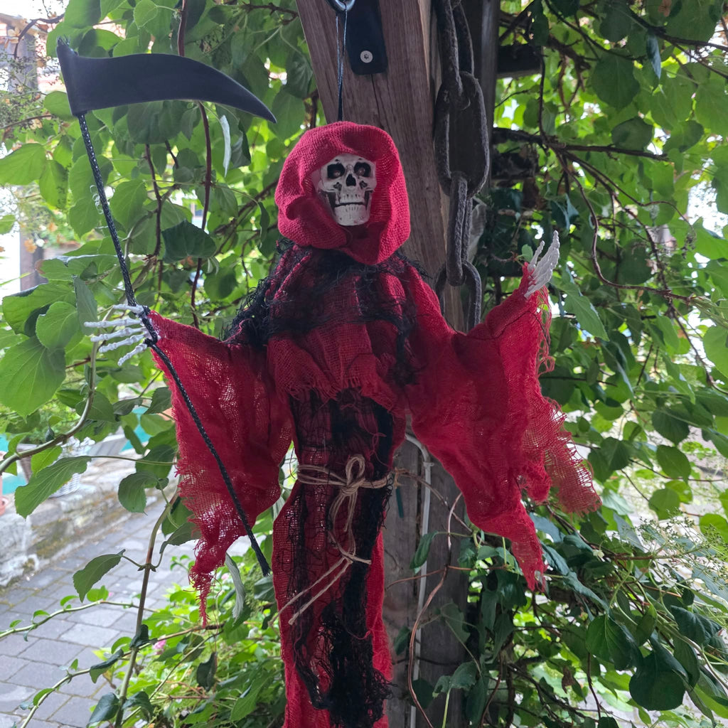 Sensemann &ndash; H&auml;ngender Animatronic mit roter Sense