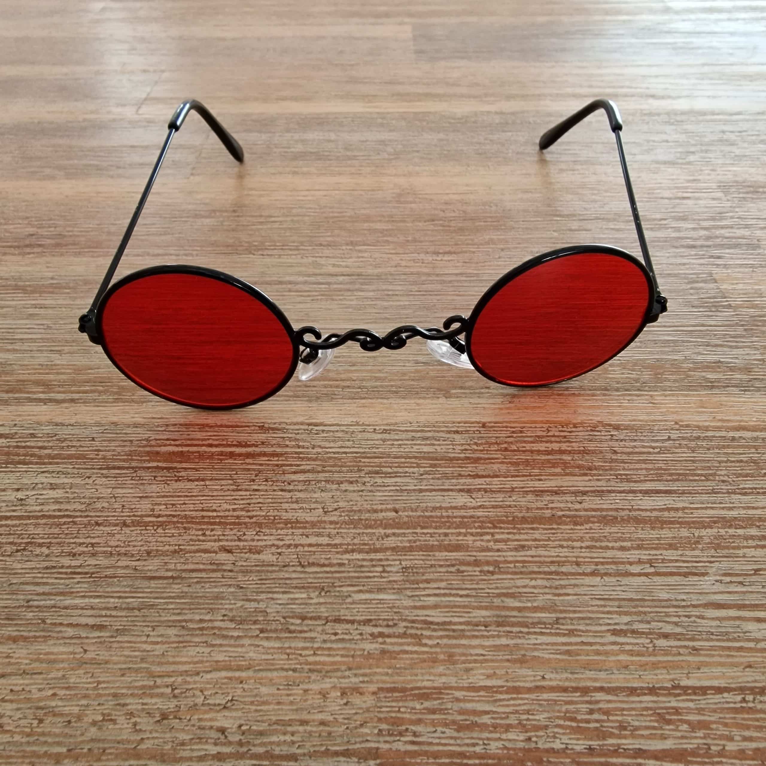 Geschwungene Vampir Brille image 0