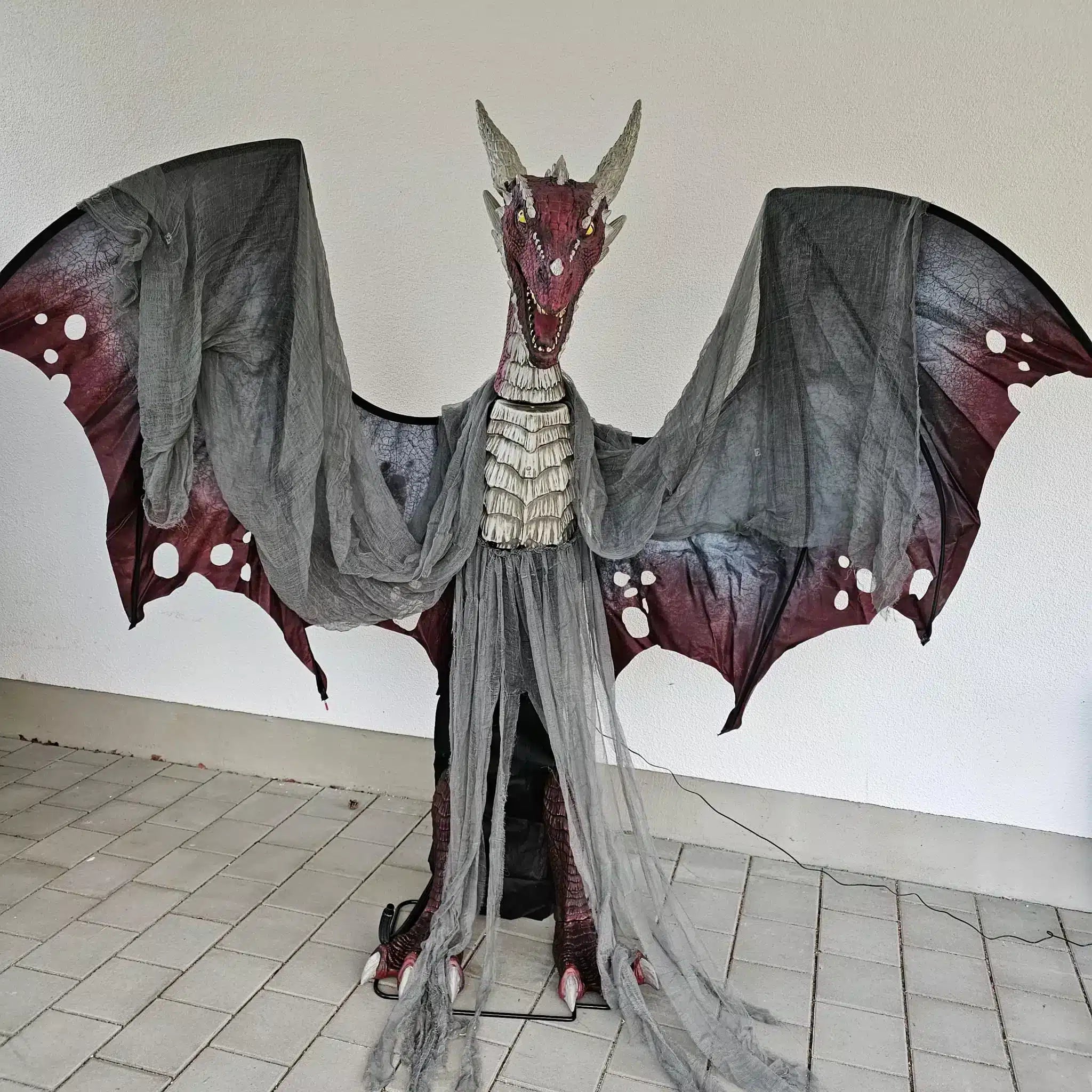 Animatronic Wald Drache Serafina image 2