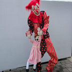 Horrorclown mit schreiendem Kind image 0