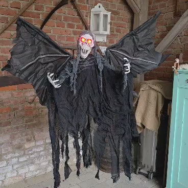 Vampire of the Dark &ndash; H&auml;ngende Halloween Figur