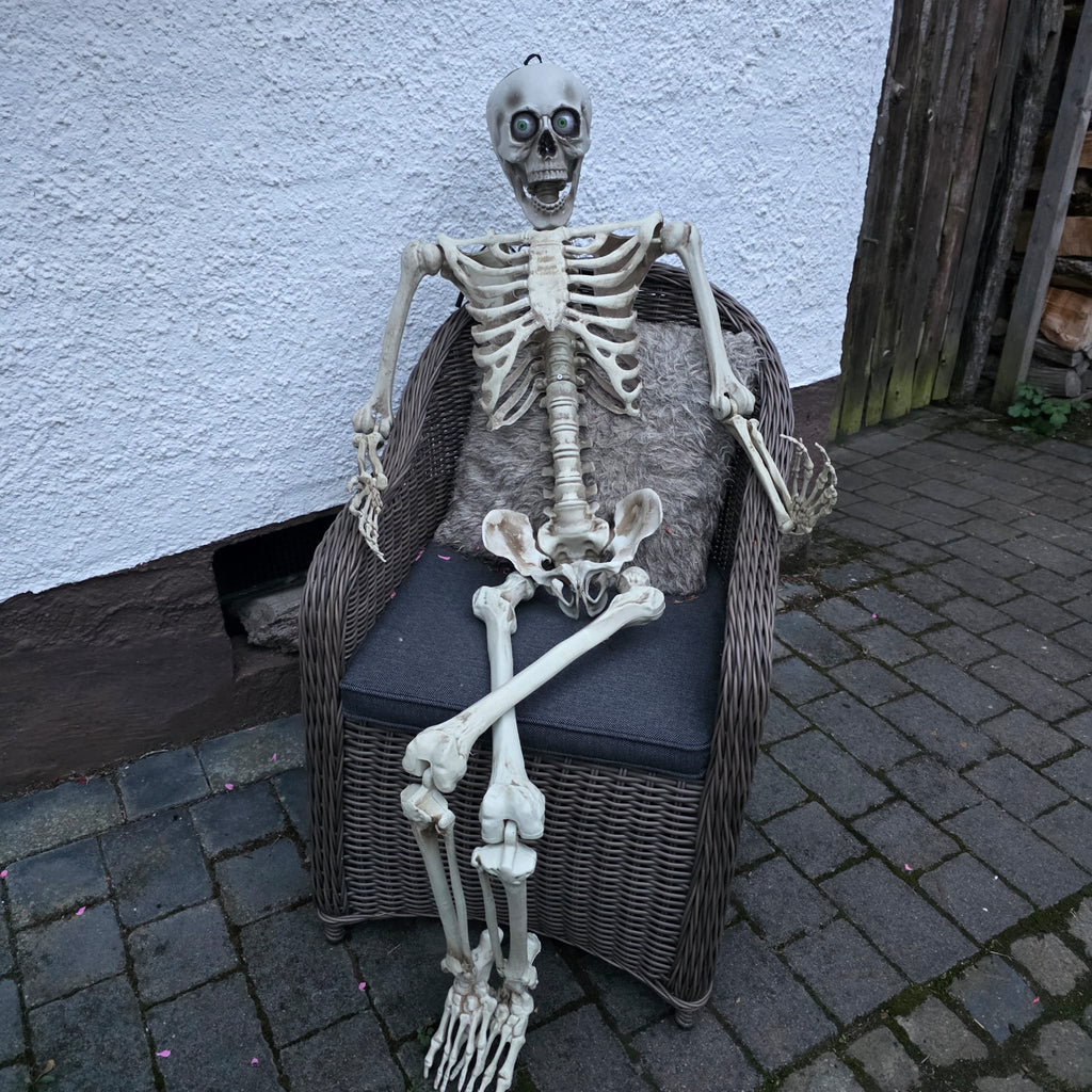 Animatronic Skelett Joe &ndash; Der unheimliche Beobachter